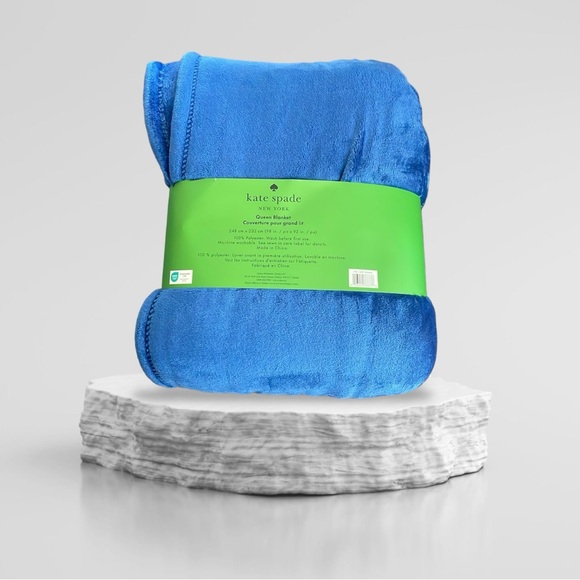 Kate Spade - Queen Blanket - Picture 2 of 4